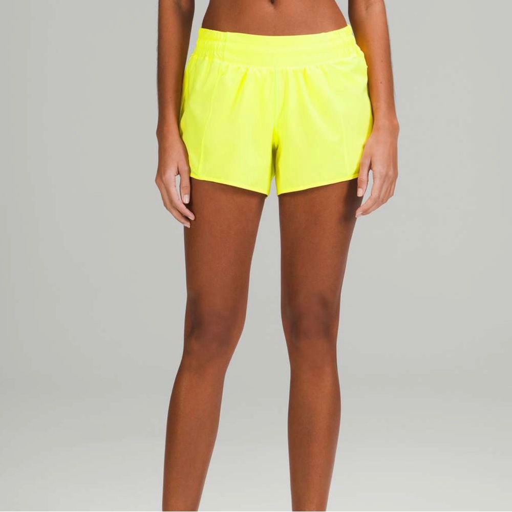 NWT Lululemon Hotty Hot lined running shorts - size 8.